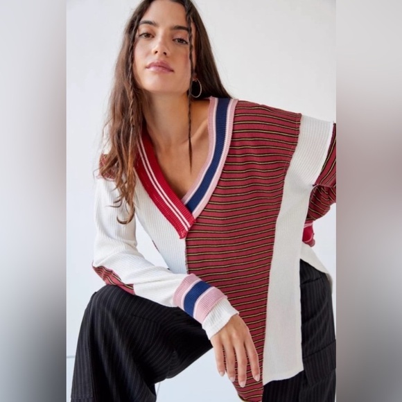 BDG Frazer Spliced Slouchy Top from UO Urban Outfitters, Sz S, V Neck, Red - Picture 1 of 15